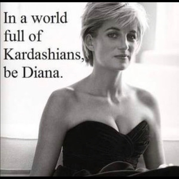 Meet your Posher, Nella - Picture 3 of 13